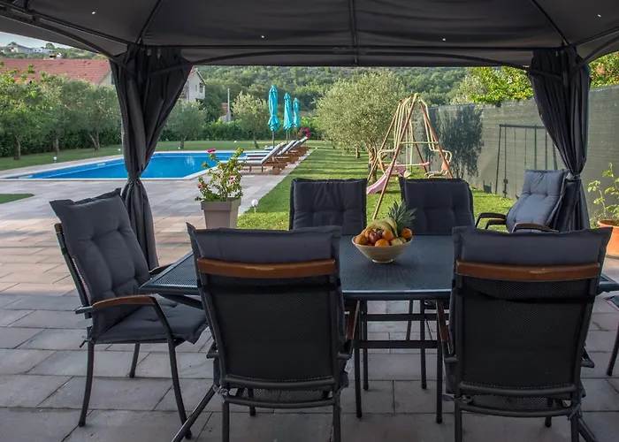 Ferienvilla - Schwimmbad- Imotski- Makarska By Interhome